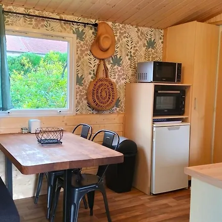 Aux Lauriers Sur Meuse * Lacroix-sur-Meuse