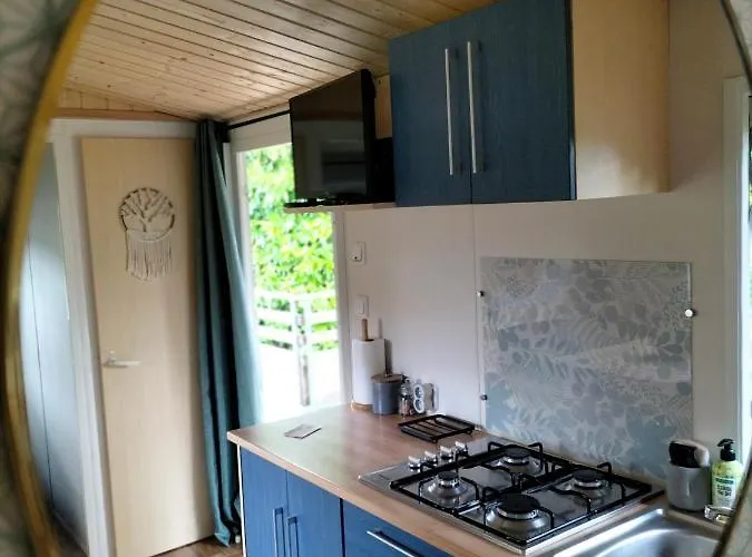 Aux Lauriers Sur Meuse Apartament *