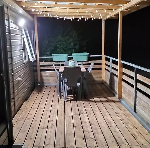 Aux Lauriers Sur Meuse Lacroix-sur-Meuse