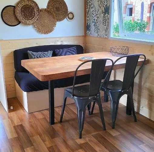 Aux Lauriers Sur Meuse *