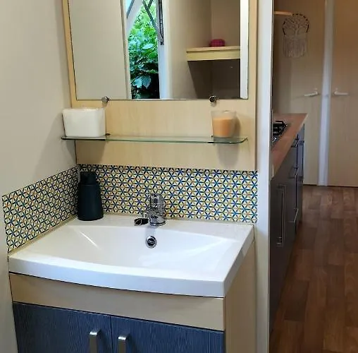 Aux Lauriers Sur Meuse * Lacroix-sur-Meuse